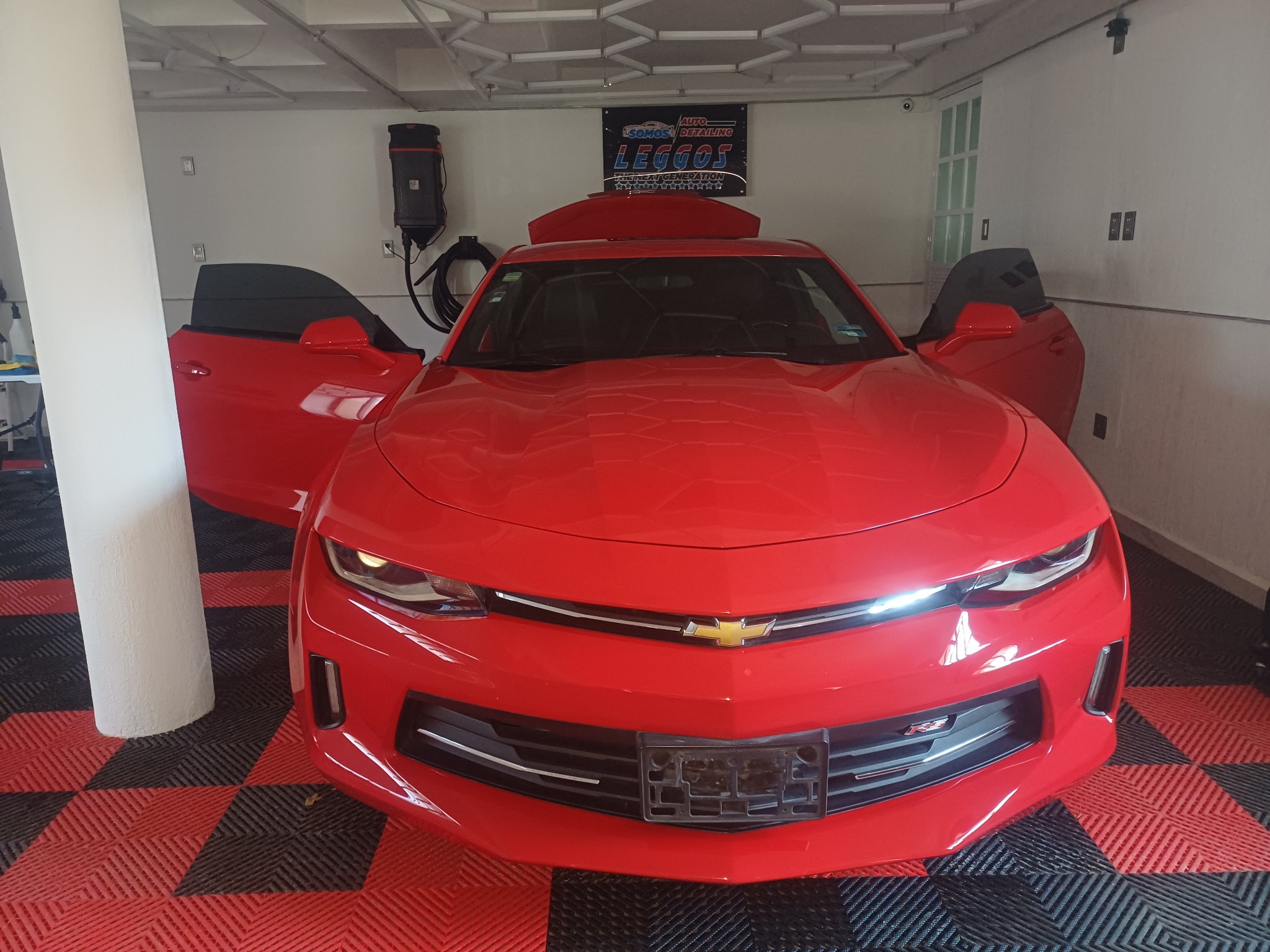Camaro rojo con protección cerámica